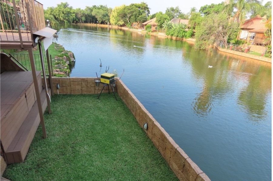 3 Bedroom Property for Sale in Safari Gardens North West